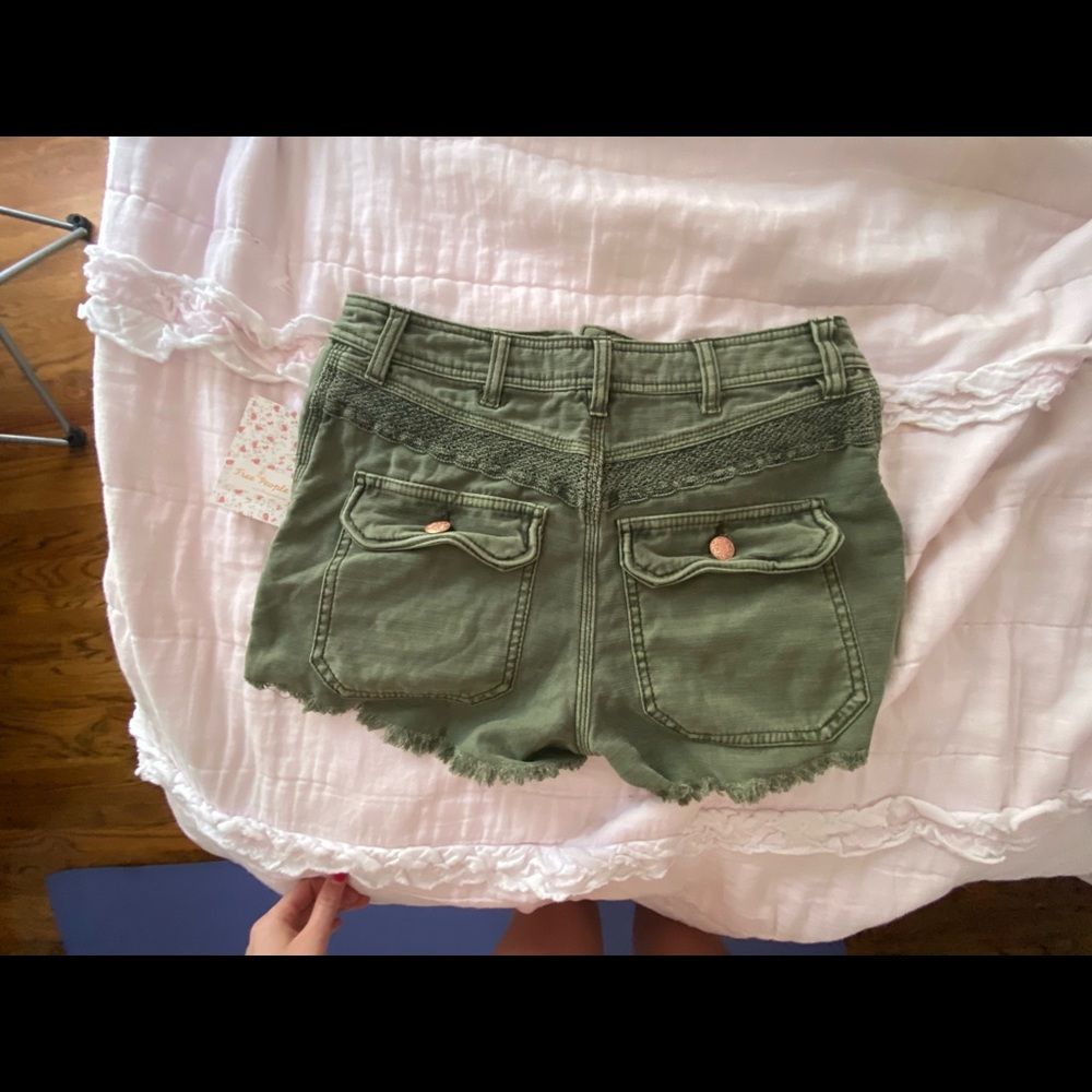 NWT Free People Cargo Shorts - Picture 6 of 6